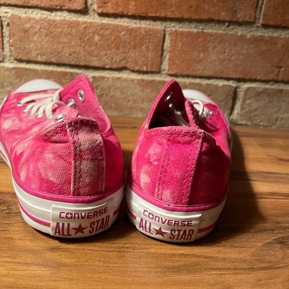 Women’s tie-die converse Size 7 - Picture 4 of 8